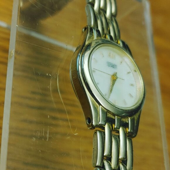 Citizen Quartz Watch Vintage Gold Tone Roman Numeral Dial Wristwatch Timeless main image 6